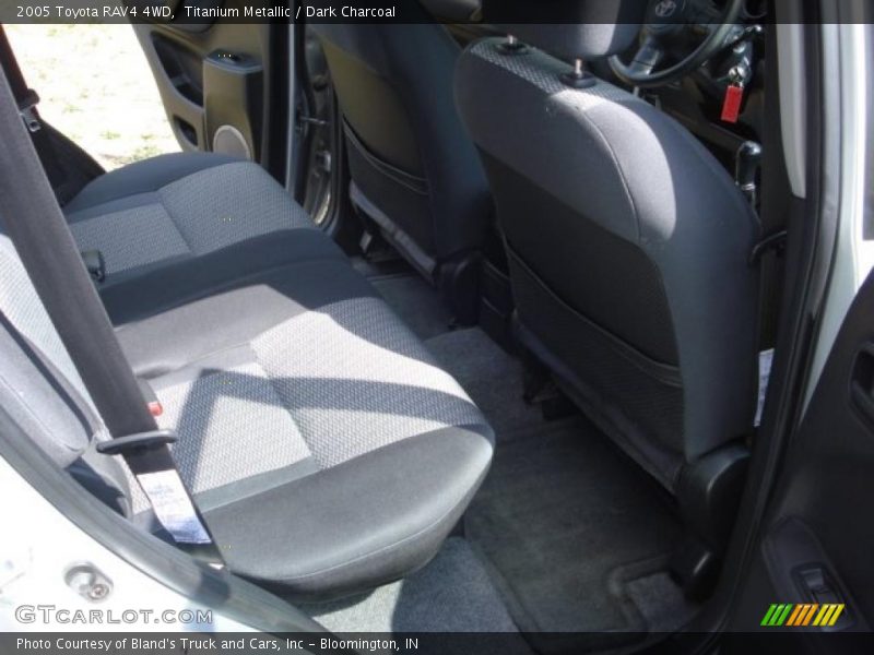 Titanium Metallic / Dark Charcoal 2005 Toyota RAV4 4WD