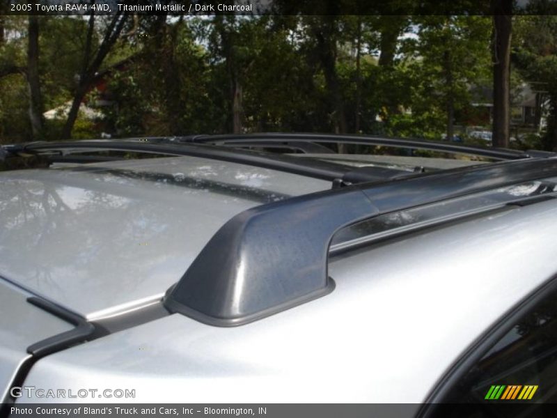 Titanium Metallic / Dark Charcoal 2005 Toyota RAV4 4WD