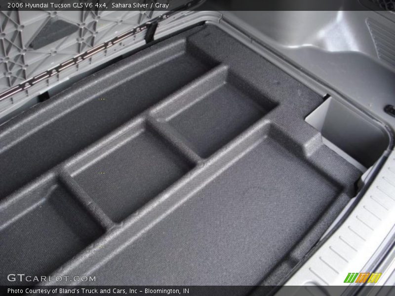 Sahara Silver / Gray 2006 Hyundai Tucson GLS V6 4x4