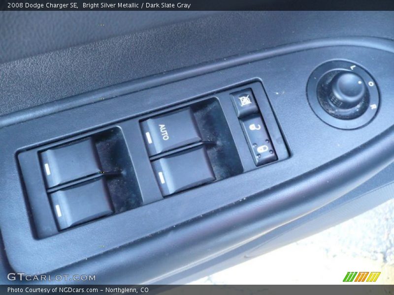 Bright Silver Metallic / Dark Slate Gray 2008 Dodge Charger SE