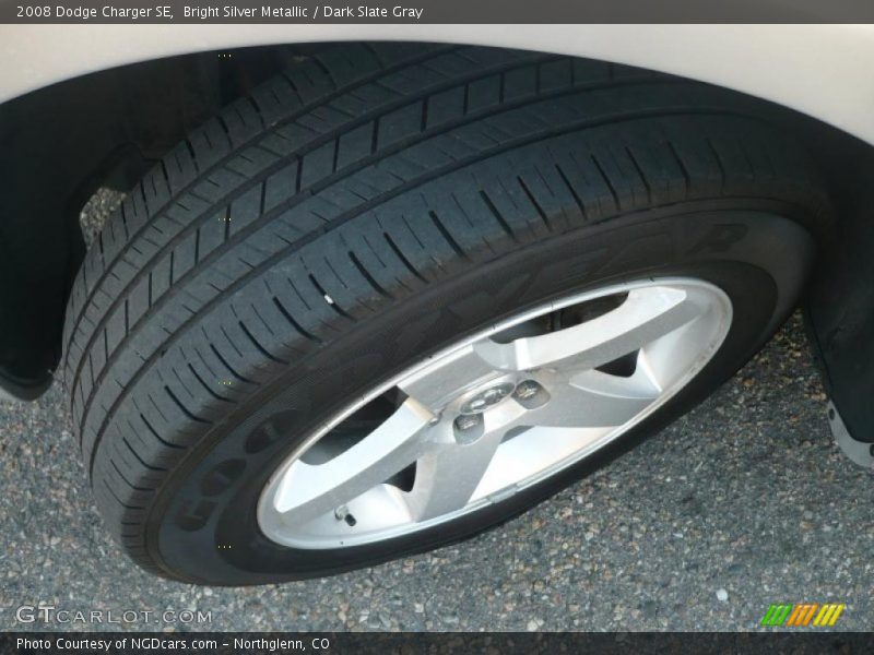 Bright Silver Metallic / Dark Slate Gray 2008 Dodge Charger SE