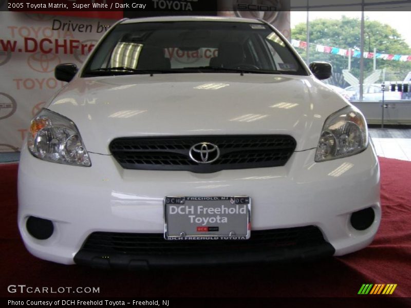 Super White / Dark Gray 2005 Toyota Matrix