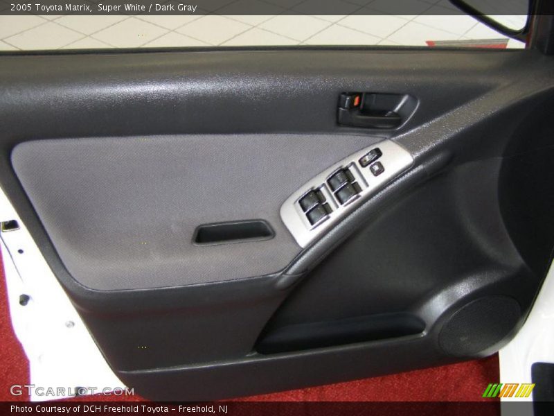 Super White / Dark Gray 2005 Toyota Matrix