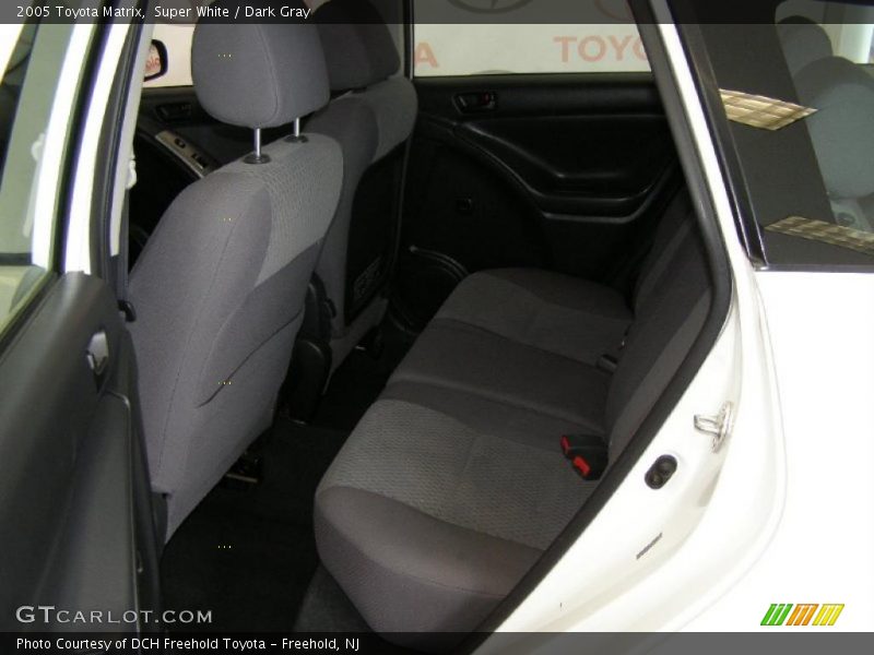 Super White / Dark Gray 2005 Toyota Matrix