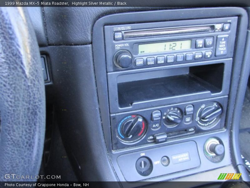 Highlight Silver Metallic / Black 1999 Mazda MX-5 Miata Roadster