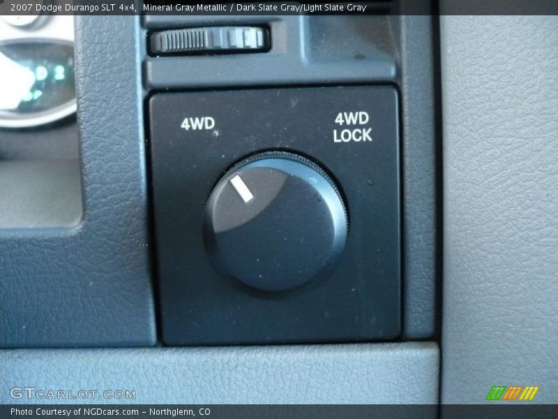 Mineral Gray Metallic / Dark Slate Gray/Light Slate Gray 2007 Dodge Durango SLT 4x4