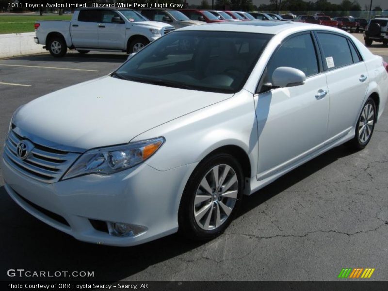 Blizzard White Pearl / Light Gray 2011 Toyota Avalon Limited