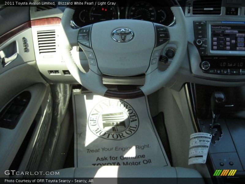 Blizzard White Pearl / Light Gray 2011 Toyota Avalon Limited