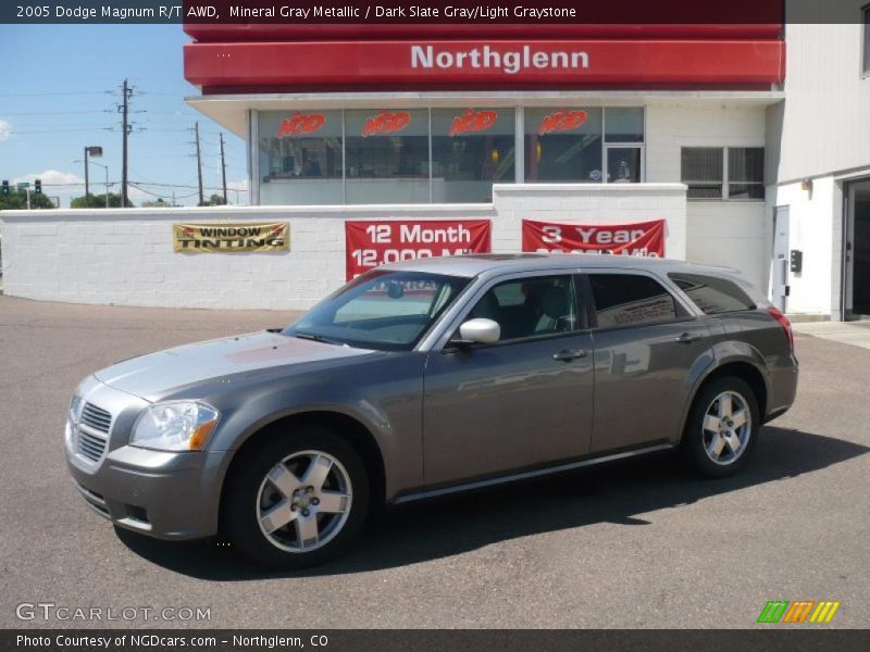 Mineral Gray Metallic / Dark Slate Gray/Light Graystone 2005 Dodge Magnum R/T AWD