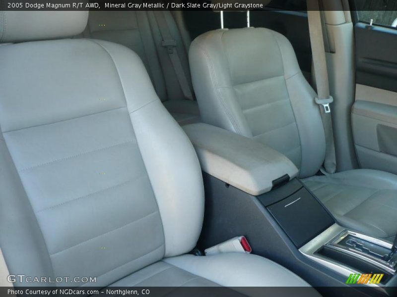 Mineral Gray Metallic / Dark Slate Gray/Light Graystone 2005 Dodge Magnum R/T AWD