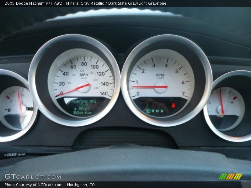 Mineral Gray Metallic / Dark Slate Gray/Light Graystone 2005 Dodge Magnum R/T AWD