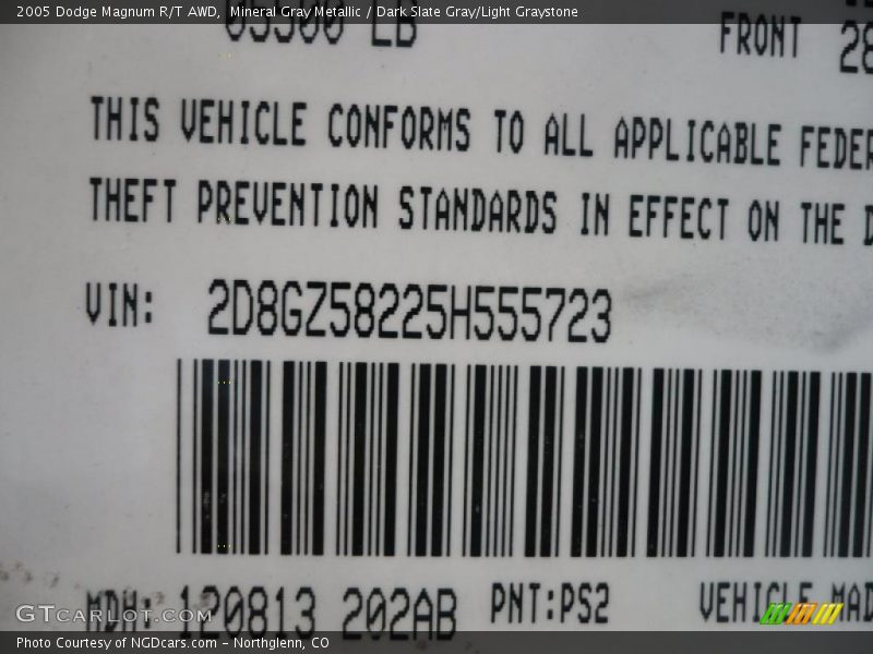 Mineral Gray Metallic / Dark Slate Gray/Light Graystone 2005 Dodge Magnum R/T AWD