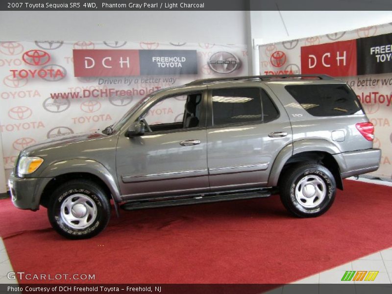 Phantom Gray Pearl / Light Charcoal 2007 Toyota Sequoia SR5 4WD