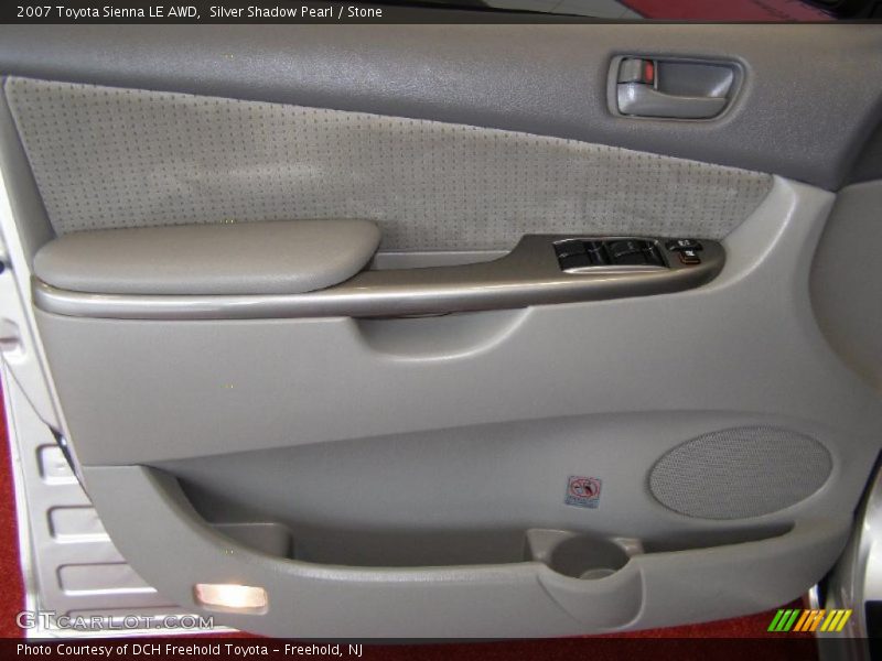 Silver Shadow Pearl / Stone 2007 Toyota Sienna LE AWD