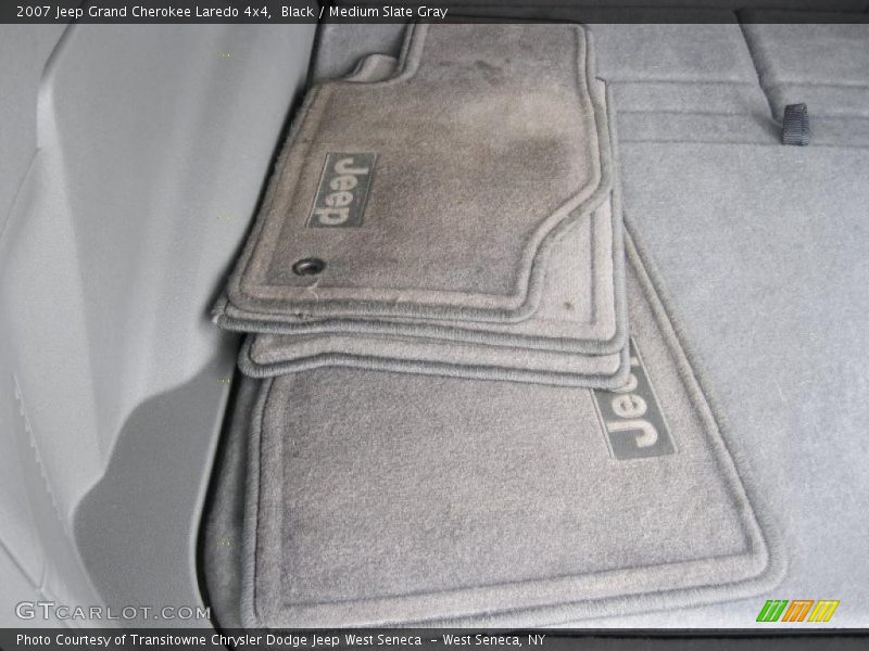 Black / Medium Slate Gray 2007 Jeep Grand Cherokee Laredo 4x4