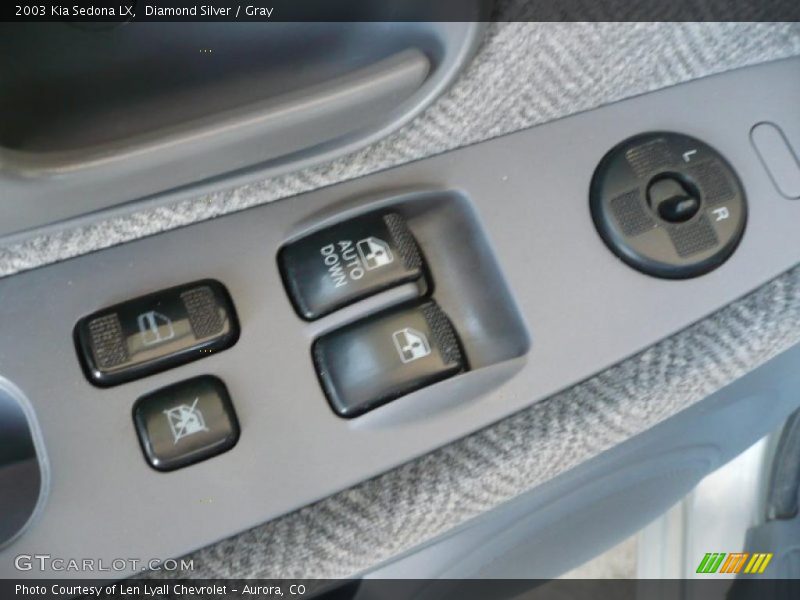 Diamond Silver / Gray 2003 Kia Sedona LX