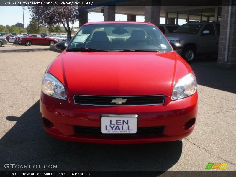Victory Red / Gray 2006 Chevrolet Monte Carlo LS