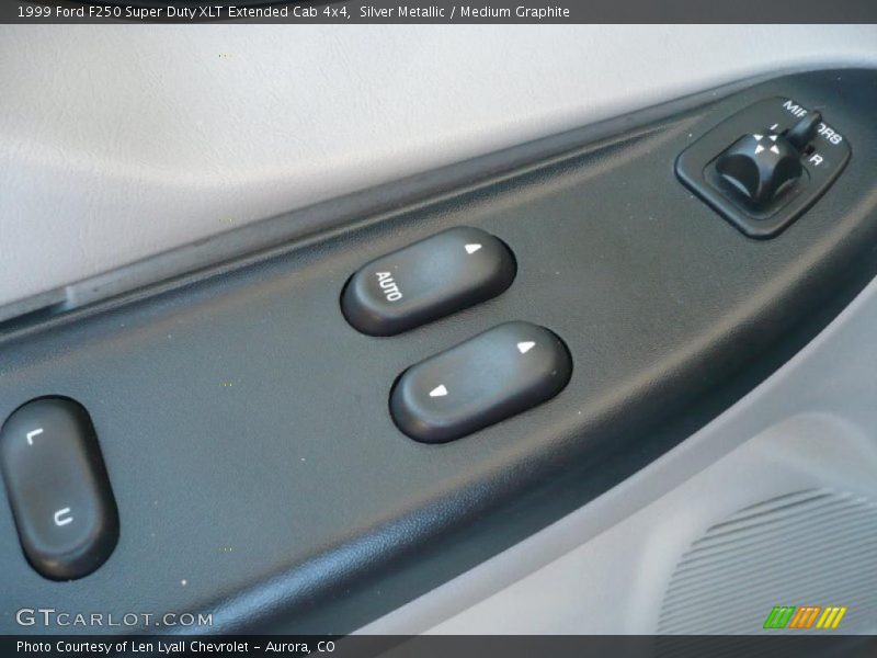 Silver Metallic / Medium Graphite 1999 Ford F250 Super Duty XLT Extended Cab 4x4