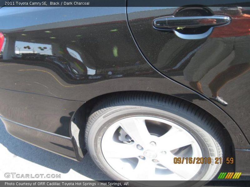 Black / Dark Charcoal 2011 Toyota Camry SE