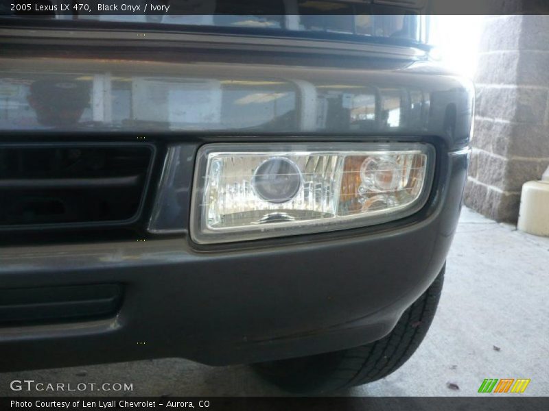 Black Onyx / Ivory 2005 Lexus LX 470