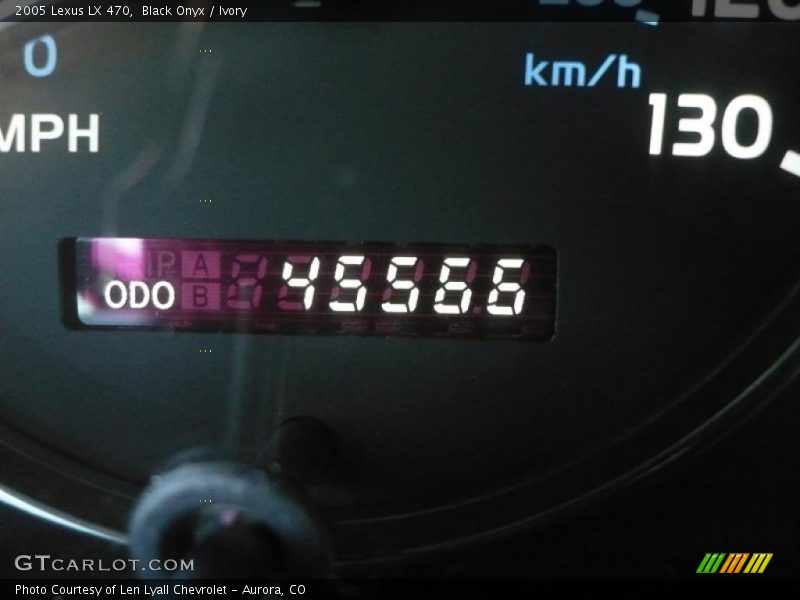 Black Onyx / Ivory 2005 Lexus LX 470