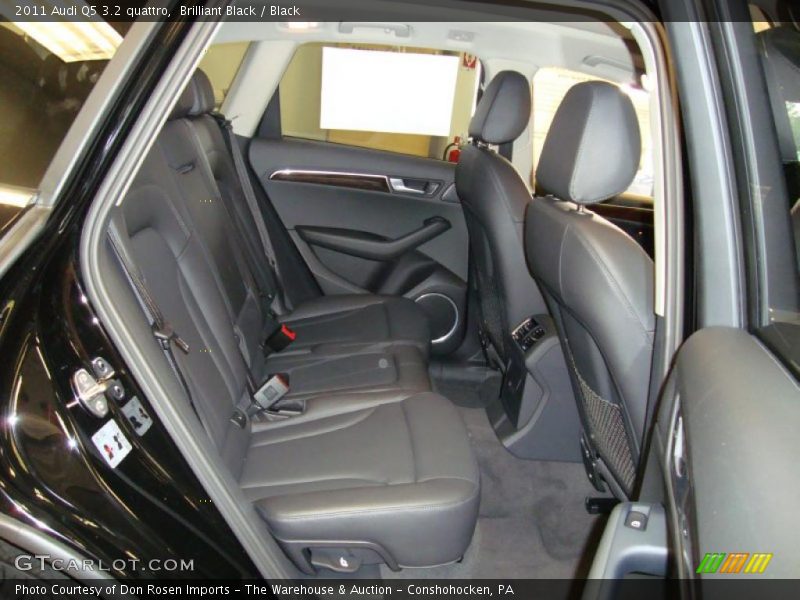 Brilliant Black / Black 2011 Audi Q5 3.2 quattro