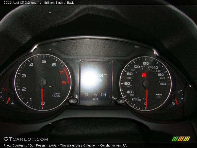 Brilliant Black / Black 2011 Audi Q5 3.2 quattro