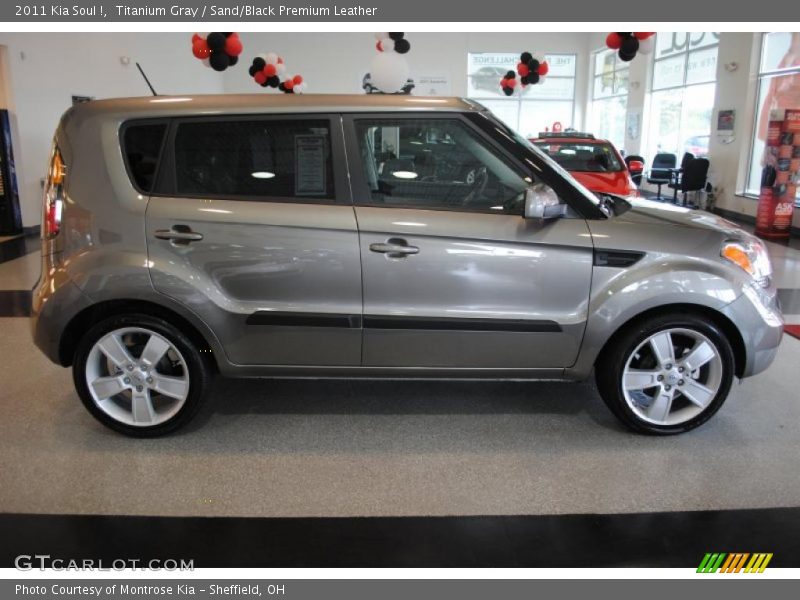 Titanium Gray / Sand/Black Premium Leather 2011 Kia Soul !