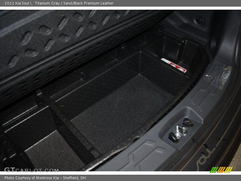 Titanium Gray / Sand/Black Premium Leather 2011 Kia Soul !