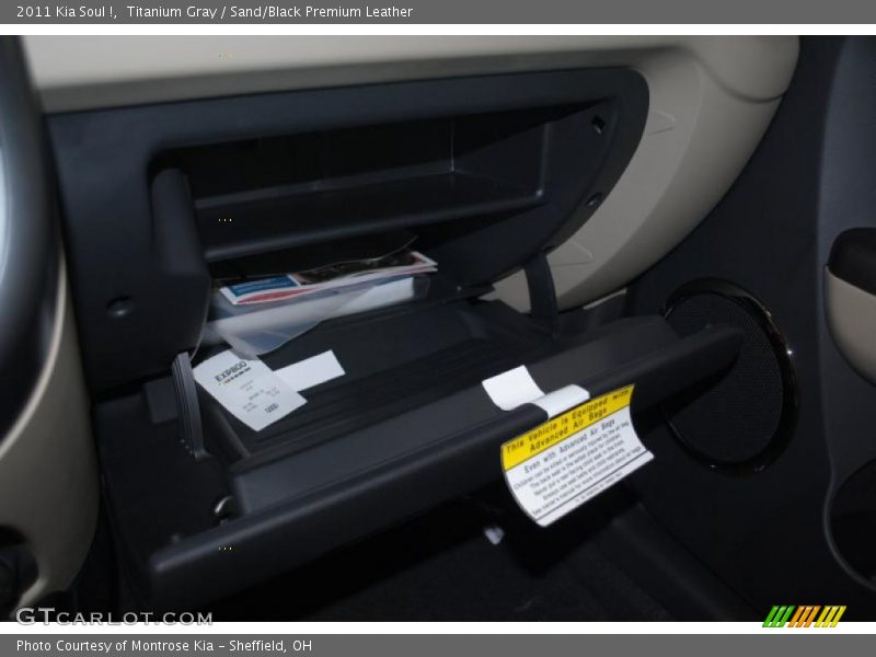 Titanium Gray / Sand/Black Premium Leather 2011 Kia Soul !