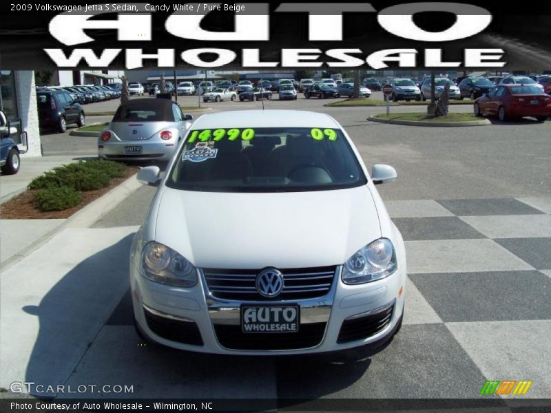 Candy White / Pure Beige 2009 Volkswagen Jetta S Sedan