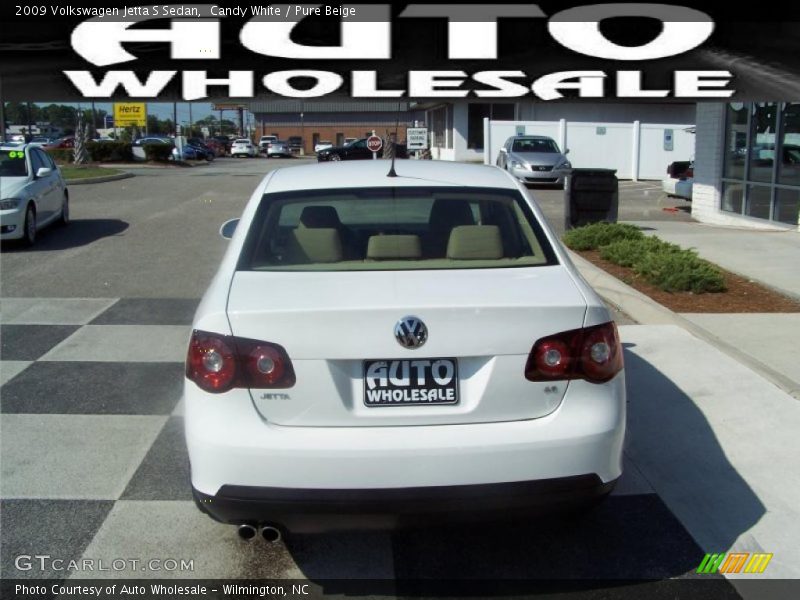 Candy White / Pure Beige 2009 Volkswagen Jetta S Sedan