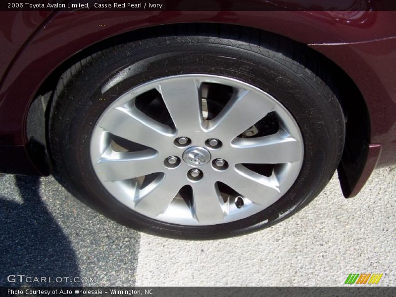 Cassis Red Pearl / Ivory 2006 Toyota Avalon Limited