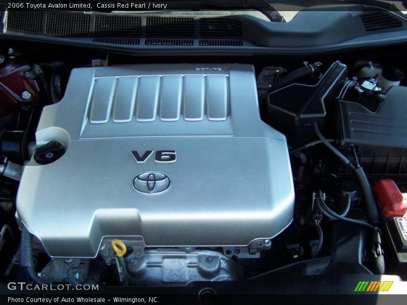 Cassis Red Pearl / Ivory 2006 Toyota Avalon Limited