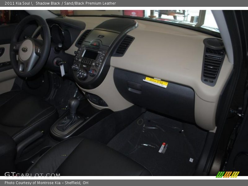 Shadow Black / Sand/Black Premium Leather 2011 Kia Soul !