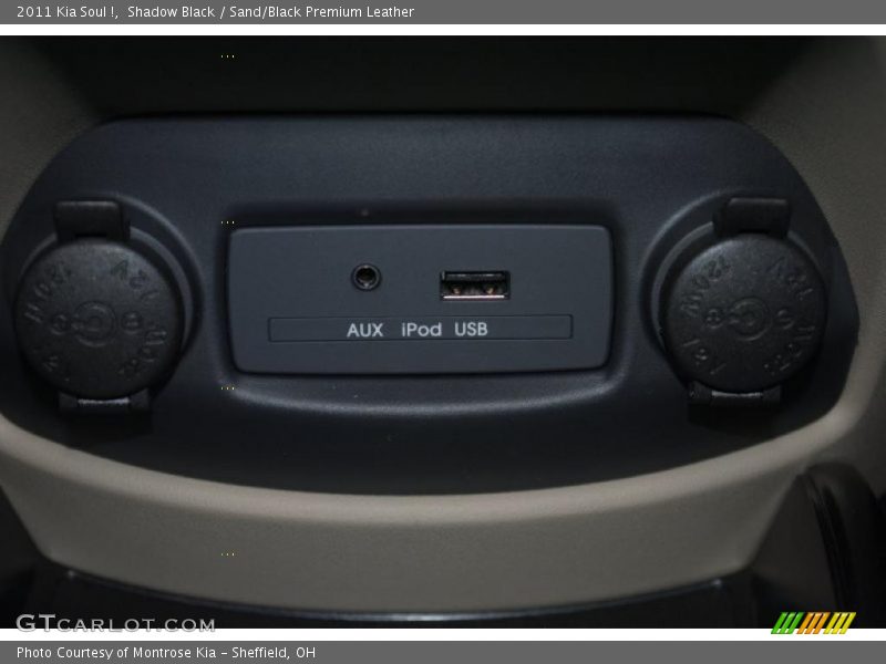 Shadow Black / Sand/Black Premium Leather 2011 Kia Soul !