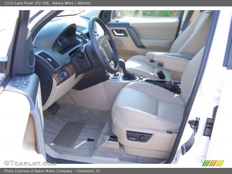 Alaska White / Almond 2010 Land Rover LR2 HSE