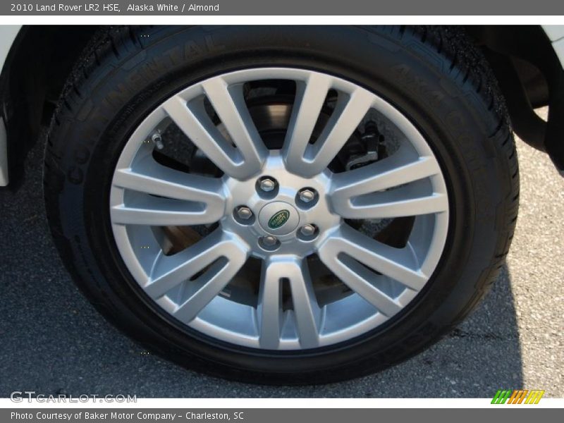 Alaska White / Almond 2010 Land Rover LR2 HSE
