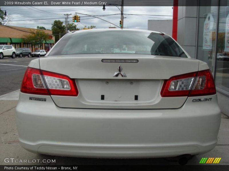 Dover White Pearl / Medium Gray 2009 Mitsubishi Galant ES