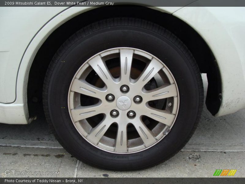 Dover White Pearl / Medium Gray 2009 Mitsubishi Galant ES
