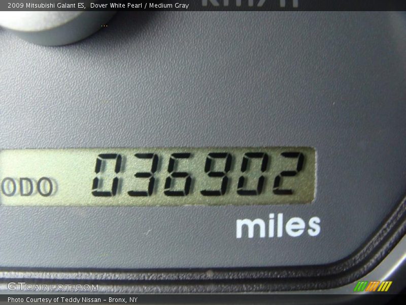 Dover White Pearl / Medium Gray 2009 Mitsubishi Galant ES