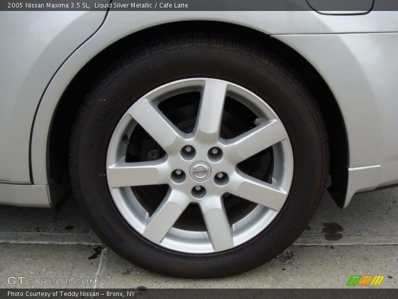 Liquid Silver Metallic / Cafe Latte 2005 Nissan Maxima 3.5 SL