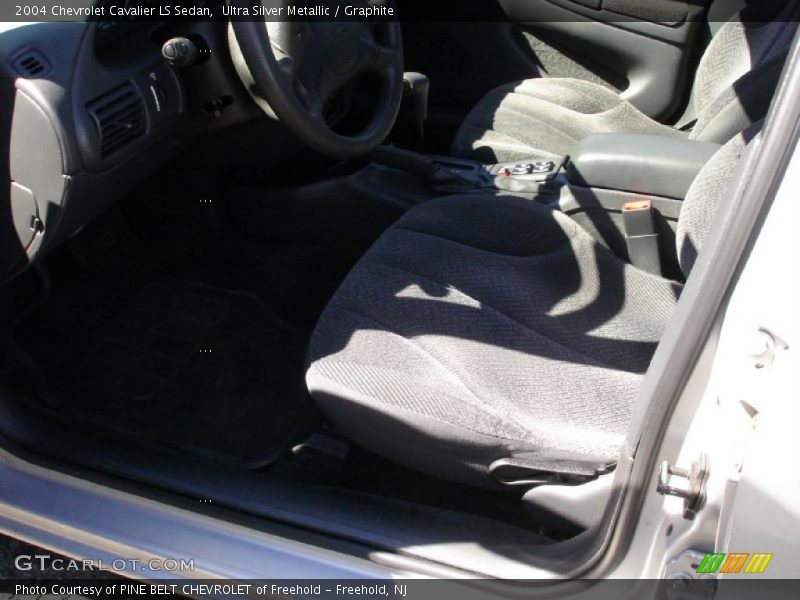 Ultra Silver Metallic / Graphite 2004 Chevrolet Cavalier LS Sedan