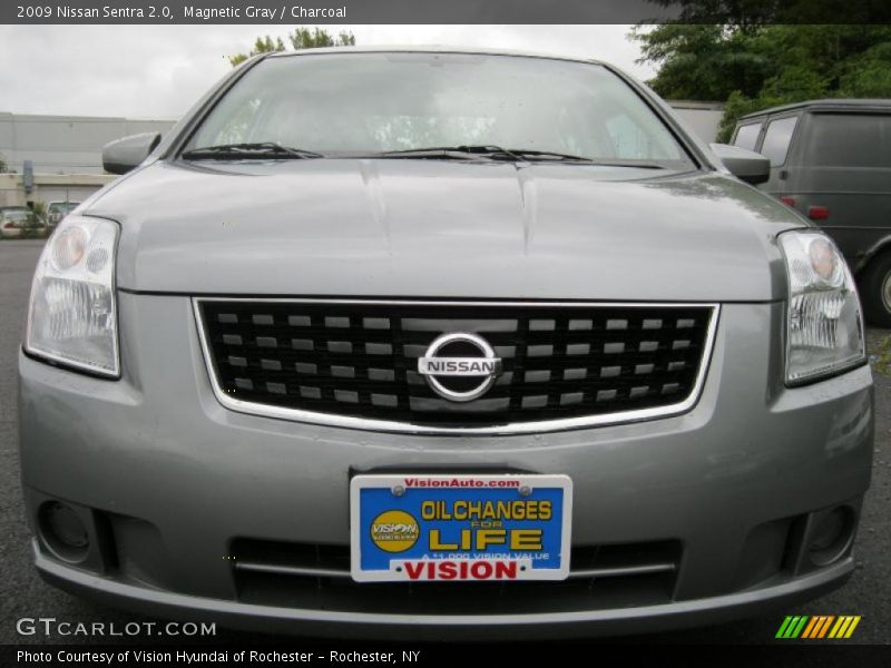 Magnetic Gray / Charcoal 2009 Nissan Sentra 2.0