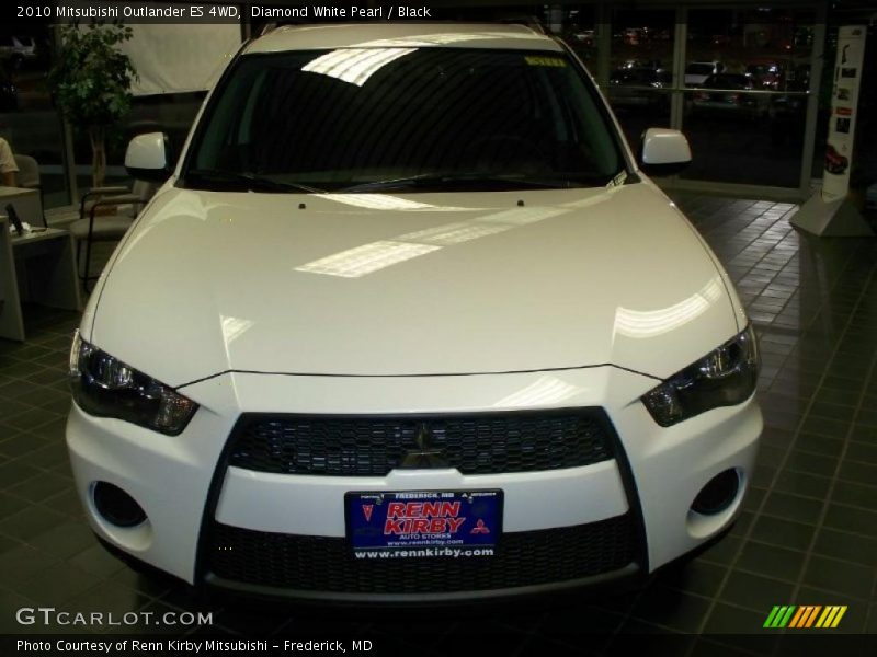 Diamond White Pearl / Black 2010 Mitsubishi Outlander ES 4WD