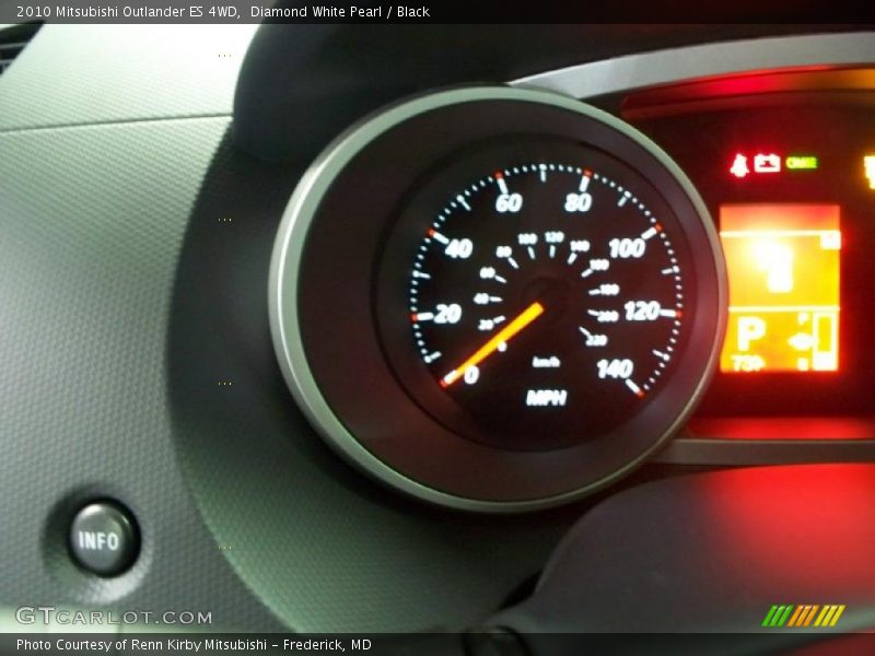 Diamond White Pearl / Black 2010 Mitsubishi Outlander ES 4WD