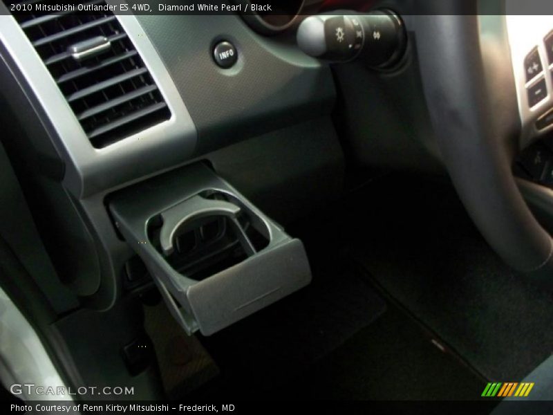 Diamond White Pearl / Black 2010 Mitsubishi Outlander ES 4WD