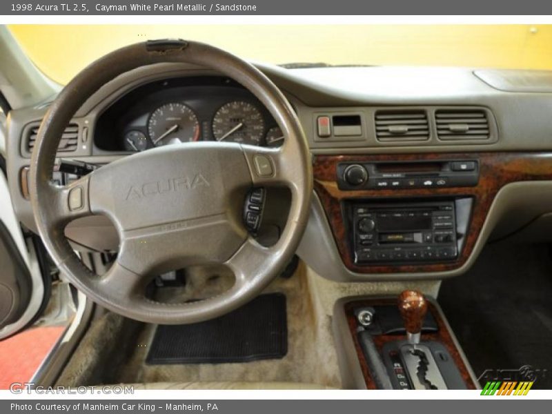 Cayman White Pearl Metallic / Sandstone 1998 Acura TL 2.5
