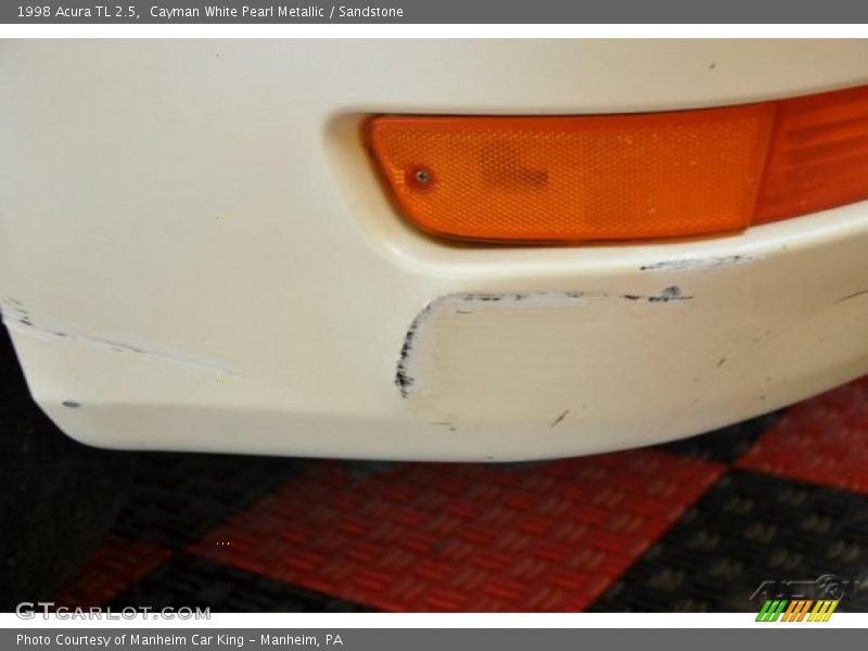 Cayman White Pearl Metallic / Sandstone 1998 Acura TL 2.5