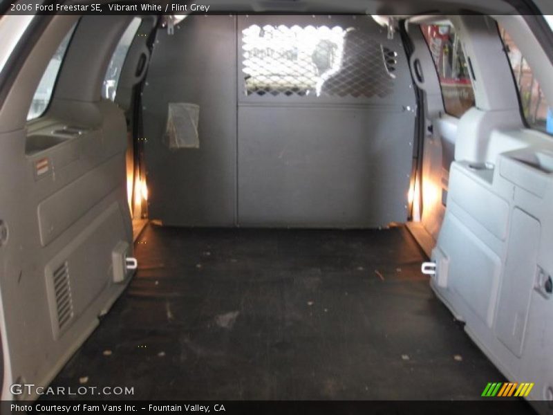 Vibrant White / Flint Grey 2006 Ford Freestar SE